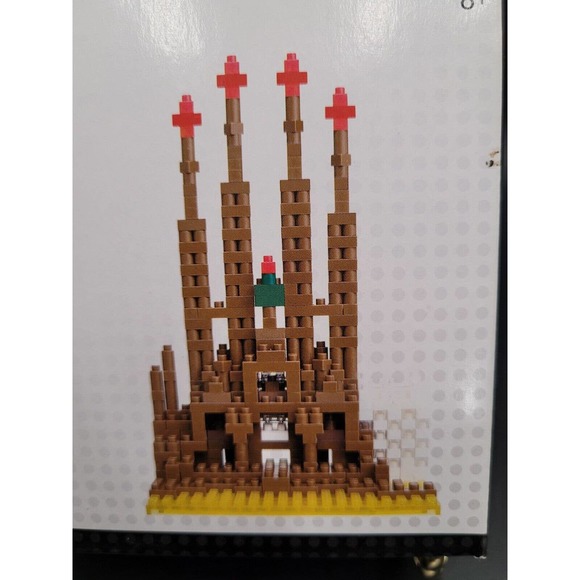 Nanoblock Sagrada Familia Micro Building Blocks 2012 Level 4-550+ Pieces - Picture 2 of 9
